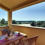 Merle Apartment Vinkuran