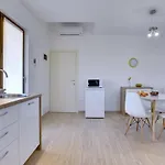 Merle Apartment