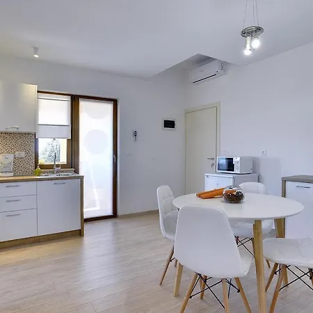 Merle Apartman Vinkuran